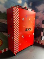 Kleerkast “racekamer jongens” uniek stuk., Ophalen, Kast, 50 tot 70 cm, 105 cm of meer