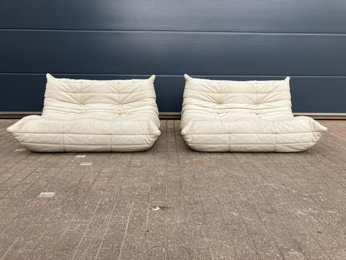 100% authentieke Ligne Roset Togo 2x 2zit in Beige leder, Huis en Inrichting, Zetels | Voetbanken en poefs, Ophalen of Verzenden