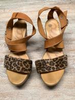 Sandalen met plateauzool, Ophalen, Bruin, Sandalen of Muiltjes, Zo goed als nieuw