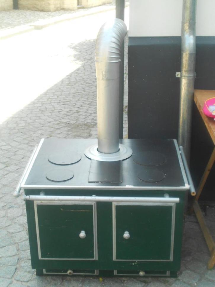 Poêle pour enfants, Enfants & Bébés, Jouets | Jouer aux cuisines, Utilisé, Jouer à la cuisine, Bois, Enlèvement