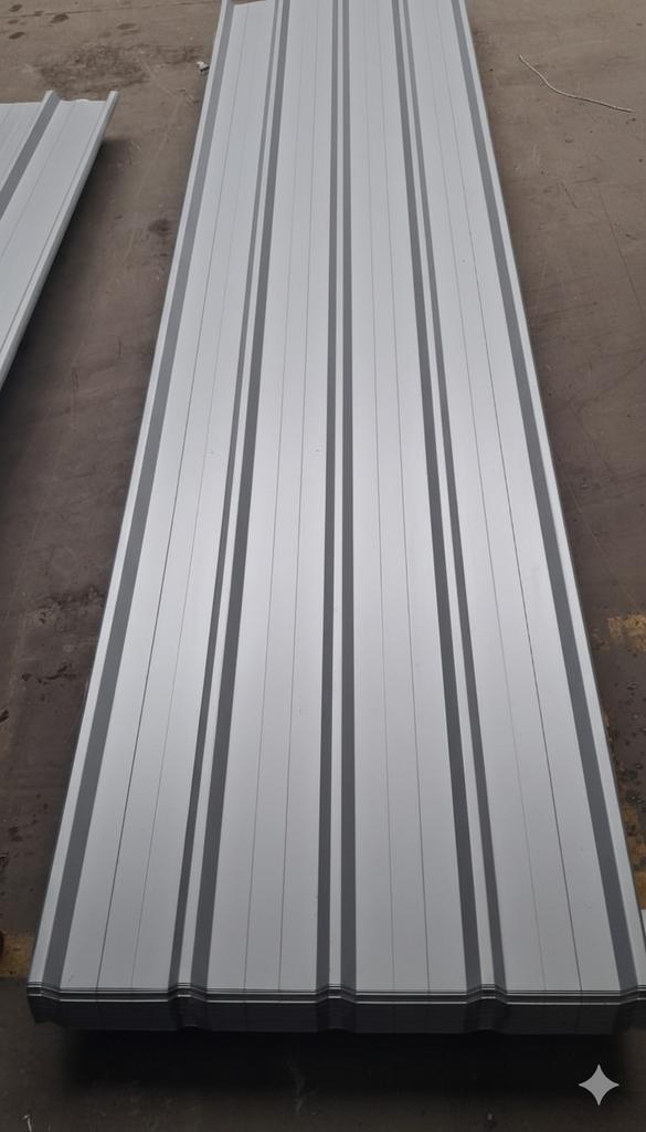 Tôles de toiture profilées , 4m (40€) , 3m (30€)., Bricolage & Construction, Plaques & Panneaux, Enlèvement ou Envoi