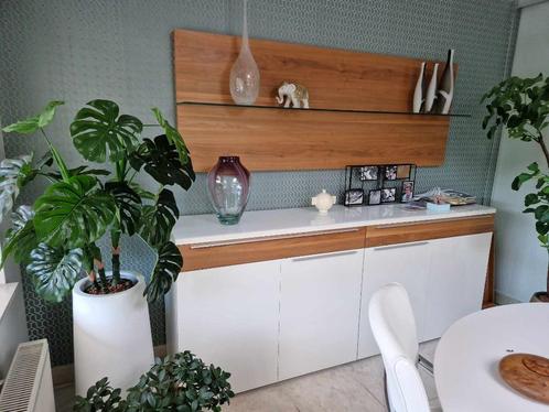 Hulsta dressoir + wandplank, Huis en Inrichting, Kasten | Dressoirs, Gebruikt, 150 tot 200 cm, 25 tot 50 cm, Met lade(s), Met deur(en)