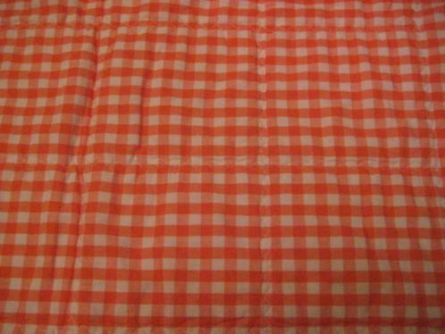 Geruit bedspreitje voor kinderbed – vintage, Kinderen en Baby's, Kinderkamer | Beddengoed, Gebruikt, Overige typen, Oranje, Jongetje of Meisje