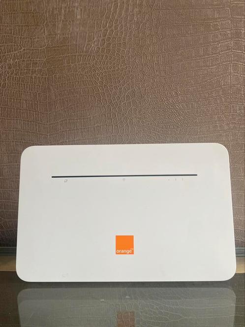 Modem 4G Huawei Flybox (Orange), Computers en Software, Routers en Modems, Zo goed als nieuw, Router, Ophalen