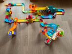 Toet toet auto’s v-tech met luchthaven en treinstation, Kinderen en Baby's, Ophalen, Gebruikt
