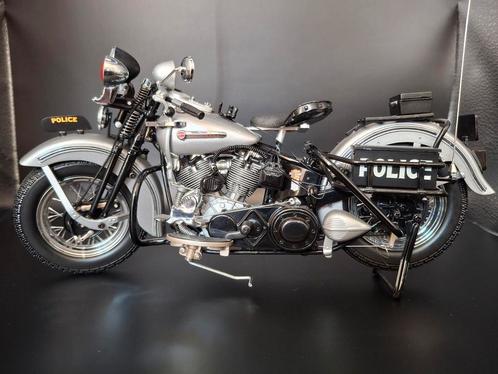 Harley-Davidson panhead police 1/10, Hobby en Vrije tijd, Modelauto's | 1:5 tot 1:12, Zo goed als nieuw, Ophalen