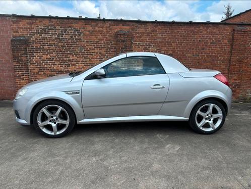 Opel tigra twintop, Auto's, Opel, Particulier, Tigra, Benzine, Cabriolet, 2 deurs, Handgeschakeld, Zilver of Grijs, Zwart, Stof