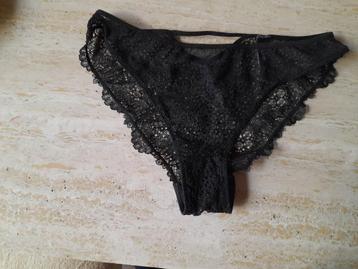 Culotte sexy en dentelle noire de la marque 'Etam' Taille 40