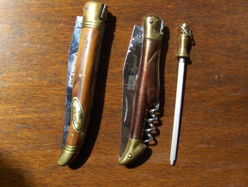 Couteau pliant laguiole avec étui et aiguiseur(lot de 2), Antiek en Kunst, Antiek | Gereedschap en Instrumenten, Ophalen of Verzenden