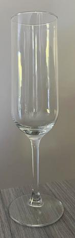Lot de 8 verres a champagne 220cl Ikea, Ophalen, Zo goed als nieuw