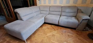 Hoeksalon modulair met elektrische relax beschikbaar voor biedingen