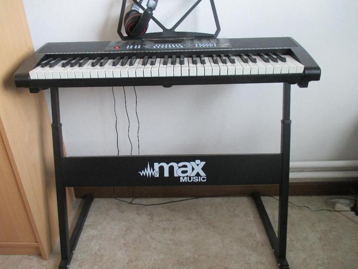 synthesizer, Musique & Instruments, Claviers, Comme neuf, 61 touches, Autres marques, Sensitif, Avec pied, Connexion MIDI, Enlèvement