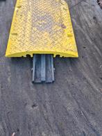 Kabelbrug rubber met kabeldoorvoer, Doe-het-zelf en Bouw, Ophalen, Gebruikt