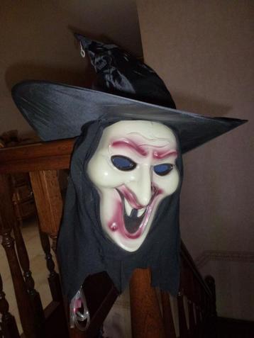 heksenmasker beschikbaar voor biedingen
