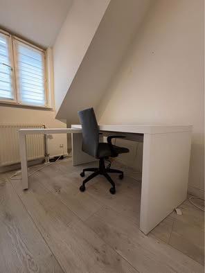 Bureau en L + chaise, Maison & Meubles, Bureaux, Comme neuf, Bureau, Enlèvement