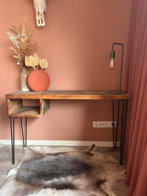 Bureau / bijzettafel in perfecte staat, Huis en Inrichting, Bureaus, Zo goed als nieuw, Bureau, Ophalen