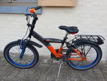 Stoere jongensfiets beschikbaar voor biedingen