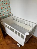 Vintage babybedje met matras en lakentjes, Enlèvement, Utilisé