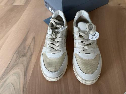 Hogan wit met beige sneaker heren maat 8.5 (ong maat 42.5), Kleding | Heren, Schoenen, Zo goed als nieuw, Wit, Ophalen