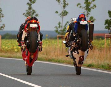 Aankoop motoren, zonder technische keuring @motomobilia beschikbaar voor biedingen