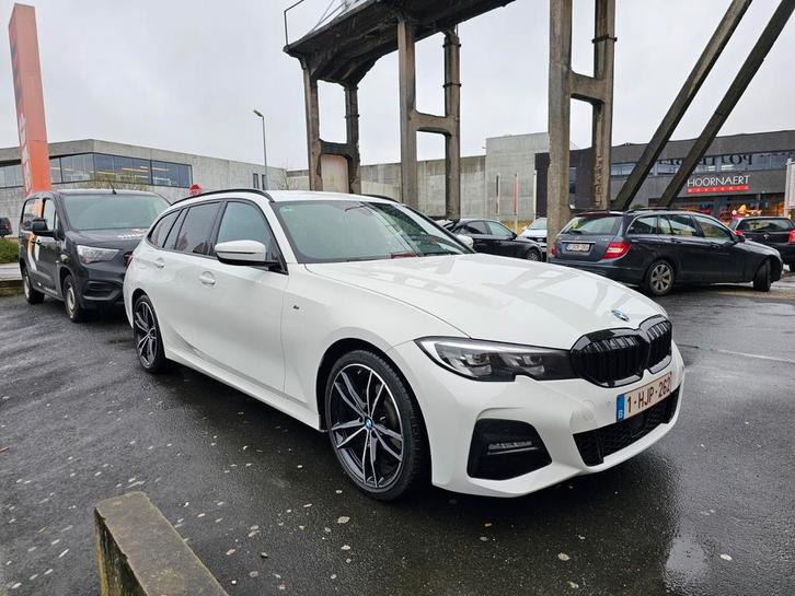 Pack sport BMW 320d xdrive m, Autos, BMW, Entreprise, 4x4, Alarme, Apple Carplay, Bluetooth, Barres de toit, Isofix, Capteur de lumière