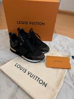 Louis Vuitton Run Away Sneaker, Kleding | Dames, Schoenen, Nieuw, Sneakers, Louis Vuitton, Zwart