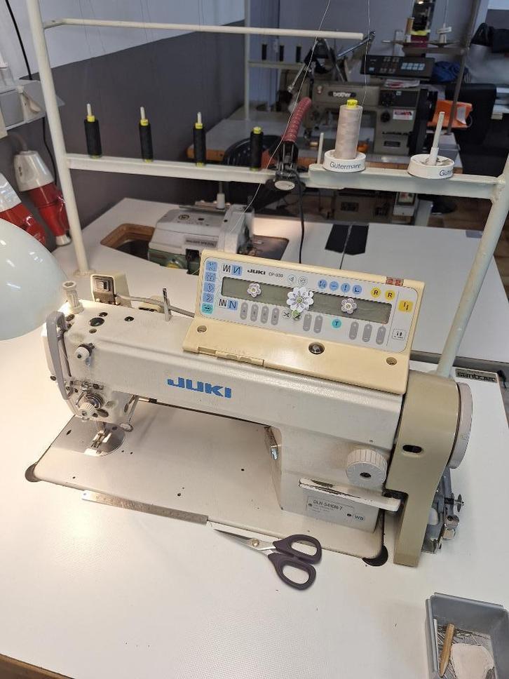 Naaimachine juki DLN-5410N-7, Hobby en Vrije tijd, Naaimachines en Toebehoren, Zo goed als nieuw, Naaimachine, Overige merken