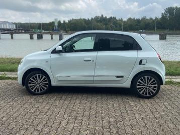 auto, 898 cm³, Euro 6, Capteur de stationnement, 3 places