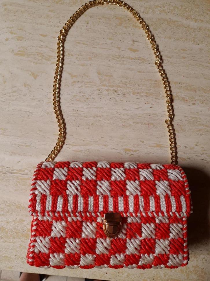 NIEUW zelfgemaakte Schoudertas 'A. Deweer' Rood Wit, Handtassen en Accessoires, Tassen | Schoudertassen, Nieuw, Overige merken