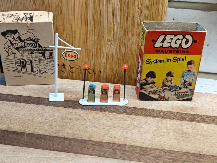 LEGO HO 1/87  SYSTEM IM SPIEL box no 231 ESSO POMPEN, Kinderen en Baby's, Speelgoed | Duplo en Lego, Gebruikt, Lego, Complete set