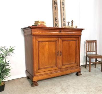 Grote antieke Louis Philippe BAHUT kast met grote lade B 144 beschikbaar voor biedingen