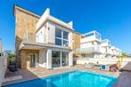 Vrijstaande luxe villa met zoutwater zwembad in Torrevieja, 200 m², Torrevieja, Spanje, Woonhuis