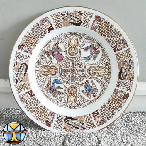 Assiette murale anglaise/celtique Spode (porcelaine osseuse), Antiquités & Art, Antiquités | Assiettes décoratives & Carrelages