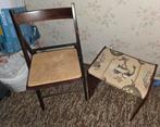 Vintage houten rotan stoel en kruk set, Antiek en Kunst, Ophalen
