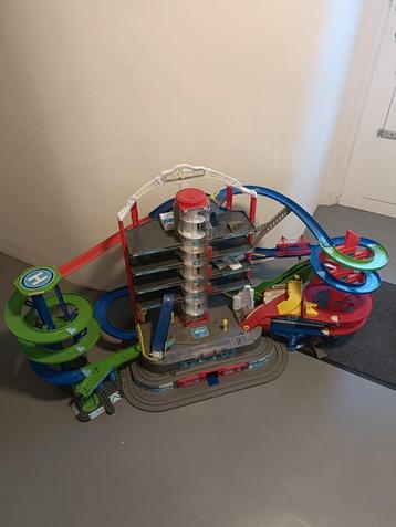Majorette Garage Super City  beschikbaar voor biedingen