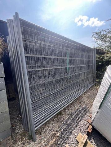 Werfhekken, herashekken, kunststof voeten, Enlèvement, Comme neuf, Aluminium, Clôture en treillis métallique