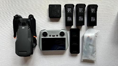 DJI Mavic 3 Pro - Fly More Combo & DJI RC Controller, Audio, Tv en Foto, Drones, Zo goed als nieuw, Drone met camera, Ophalen of Verzenden