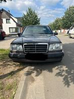 Mercedes E300 Turbodiesel facelift model, Auto's, Automaat, Zwart, Overige kleuren, Mistlampen