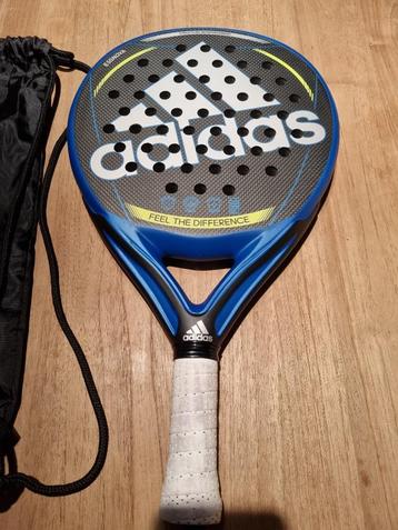 Adidas Essnova Carbon CTRL 3.1 2022 padel racket