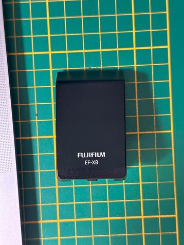 Fujifilm flitser EF-X8 beschikbaar voor biedingen