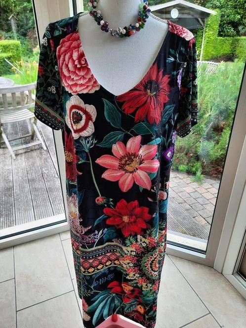 Toffe jurk PAPRIKA - L, Kleding | Dames, Jurken, Zo goed als nieuw, Maat 42/44 (L), Zwart, Knielengte, Ophalen of Verzenden