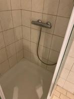 Douchekraan en douchedeuren (opent in de hoek), Huis en Inrichting, Badkamer | Badkamermeubels, Ophalen, Gebruikt, 100 tot 150 cm
