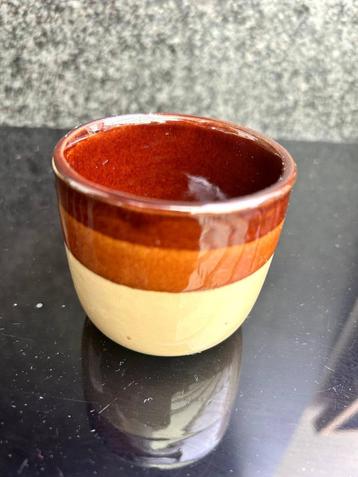 vintage koffietassen beschikbaar voor biedingen