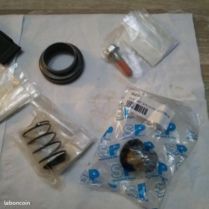 Peugeot Scooter V-clic - lot 1, Vélos & Vélomoteurs, Pièces de cyclomoteur | Scooters, Neuf, Peugeot, Enlèvement ou Envoi