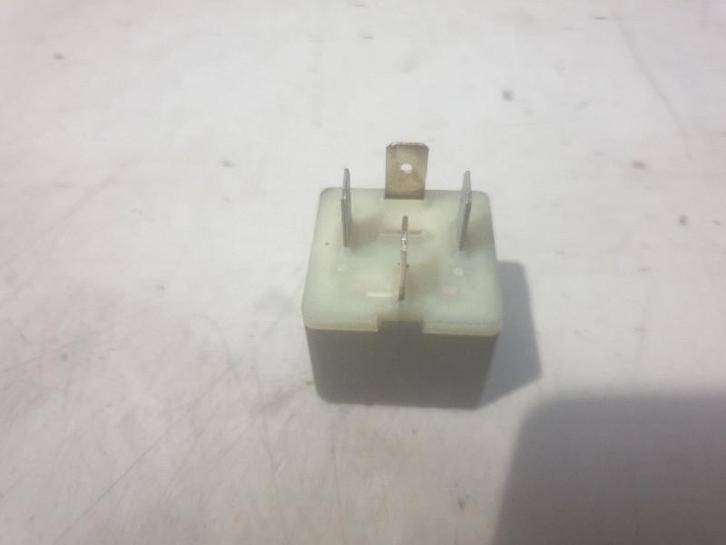 DIVERS RELAIS Audi 80 (B4) (01-1991/12-1995) (431951253--h), Autos : Pièces & Accessoires, Électronique & Câbles, Audi, Utilisé