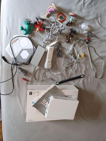 Nintendo Wii complète + Disney Infinity + figurines  beschikbaar voor biedingen