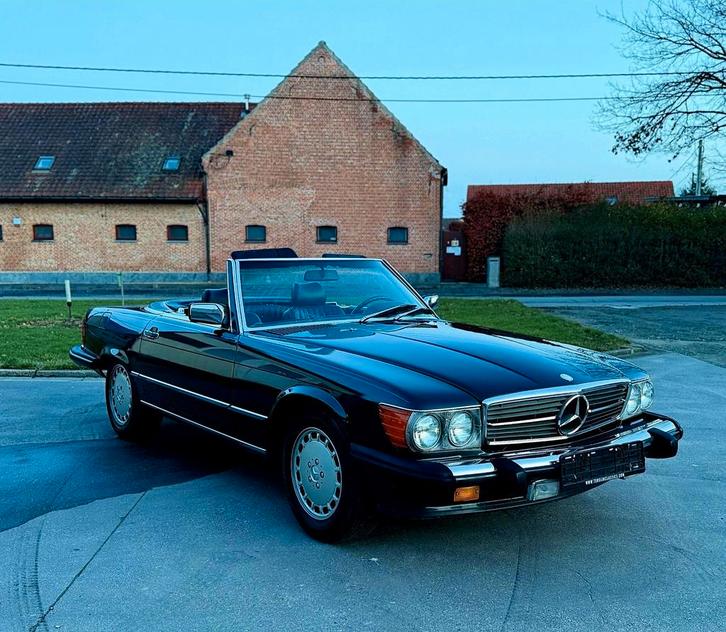 Mercedes-Benz 560 SL 8V (1988) In zeer goede staat, Auto's, Mercedes-Benz, Bedrijf, SL, Benzine, Cabriolet, Automaat, Leder, Dealer onderhouden
