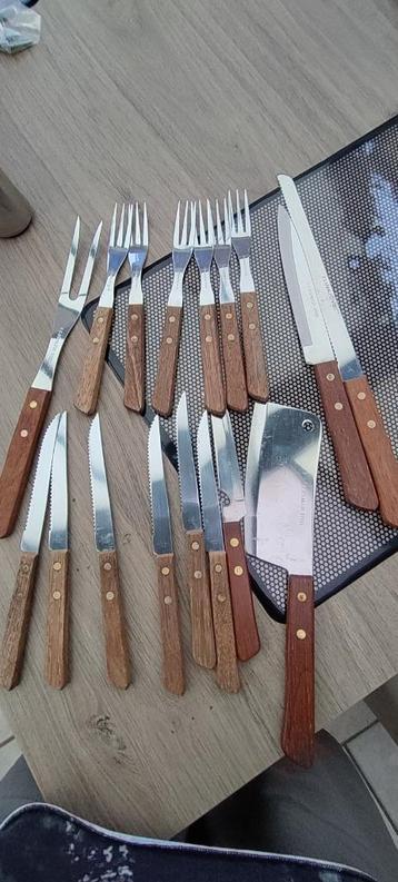 Vleesbestek  beschikbaar voor biedingen