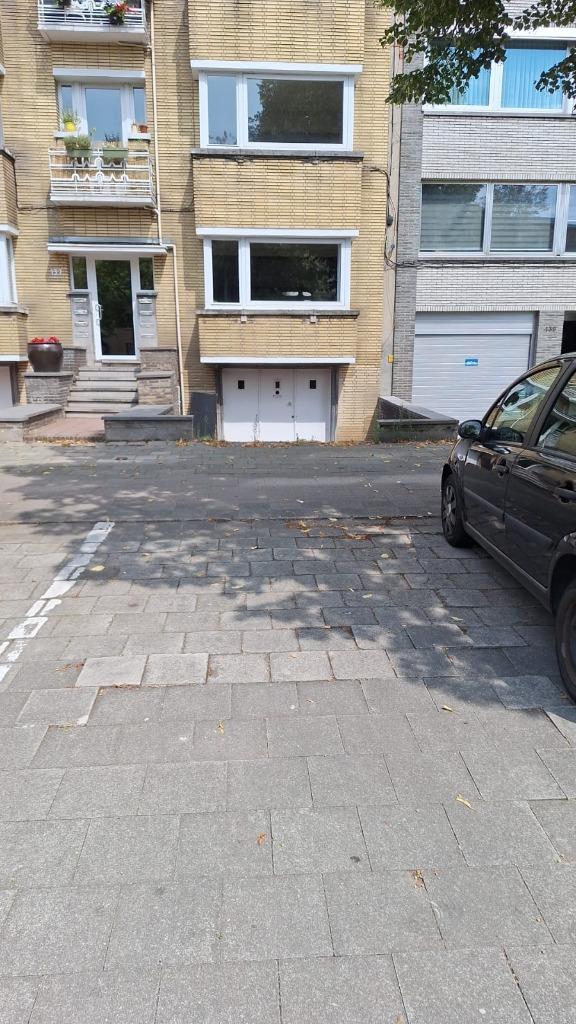 Garage/opslagplaats te koop met water/elektriciteit, Immo, Garages en Parkeerplaatsen, Antwerpen (stad)