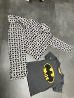 224: Batman pyjama en t-shirt maat 128, Kinderen en Baby's, Ophalen of Verzenden, Zo goed als nieuw, Maat 128